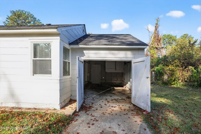 4875 Churchill Drive, Jackson, MS 39206