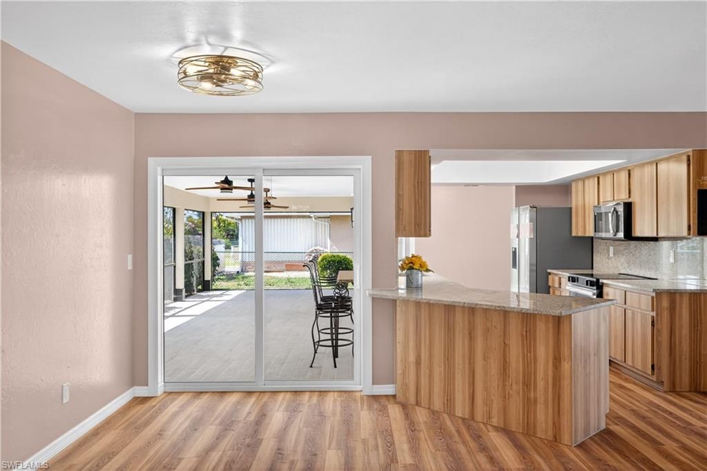 Image 12 of property listing at 1308 SE 33rd ST, Cape Coral, FL 33904