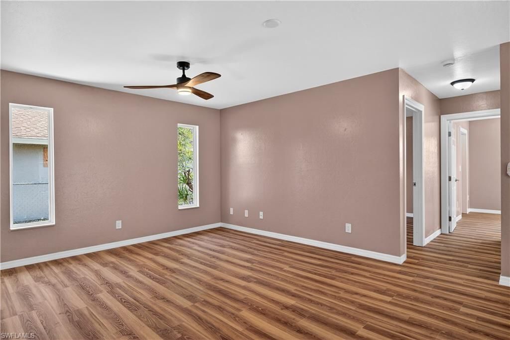 Image 14 of property listing at 1308 SE 33rd ST, Cape Coral, FL 33904