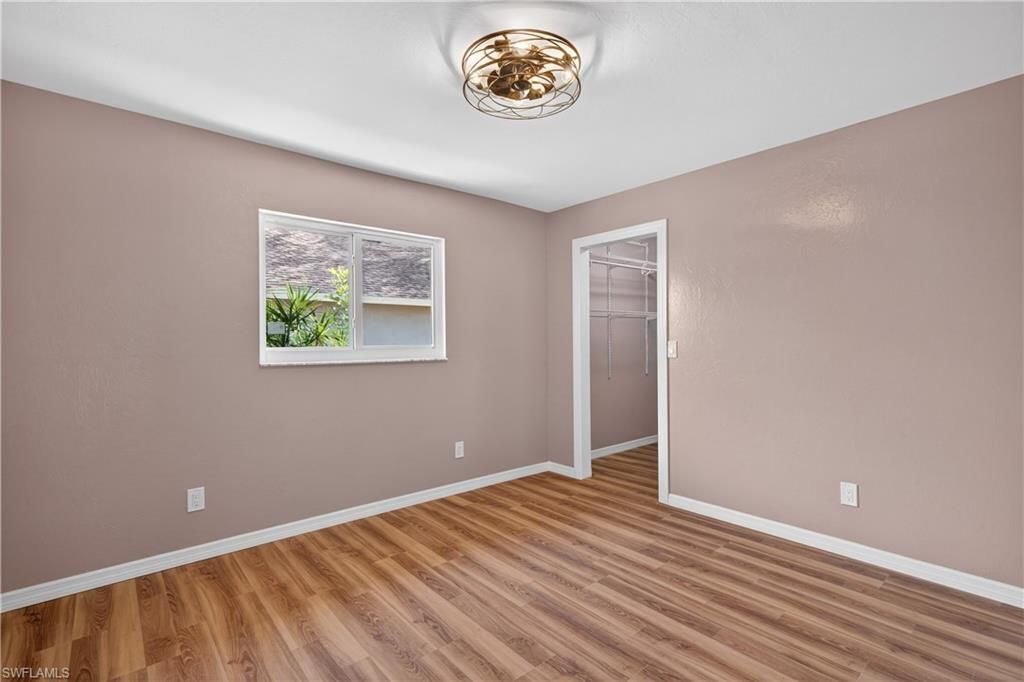 Image 21 of property listing at 1308 SE 33rd ST, Cape Coral, FL 33904