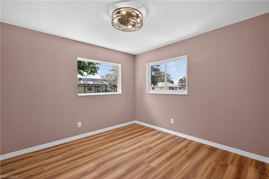 Image 24 of property listing at 1308 SE 33rd ST, Cape Coral, FL 33904