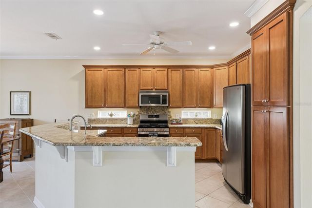 1607 VICTORIA GARDENS DRIVE, Deland, FL 32724