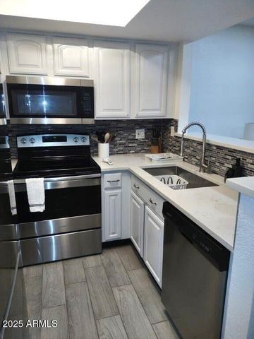 3601 W Tierra Buena Lane Unit 111, Phoenix, AZ 85053