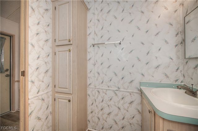 51 La Fonda LN, North Fort Myers, FL 33903