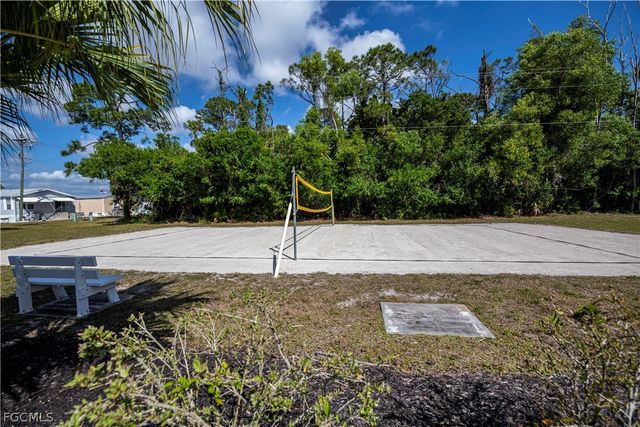 51 La Fonda LN, North Fort Myers, FL 33903