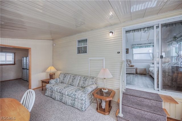 51 La Fonda LN, North Fort Myers, FL 33903