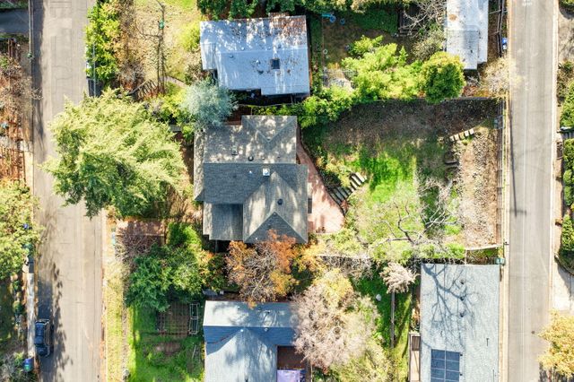 219 Meade Street, Ashland, OR 97520