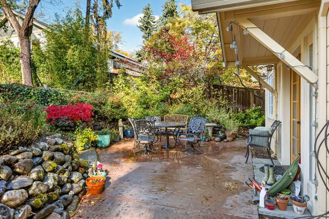 219 Meade Street, Ashland, OR 97520