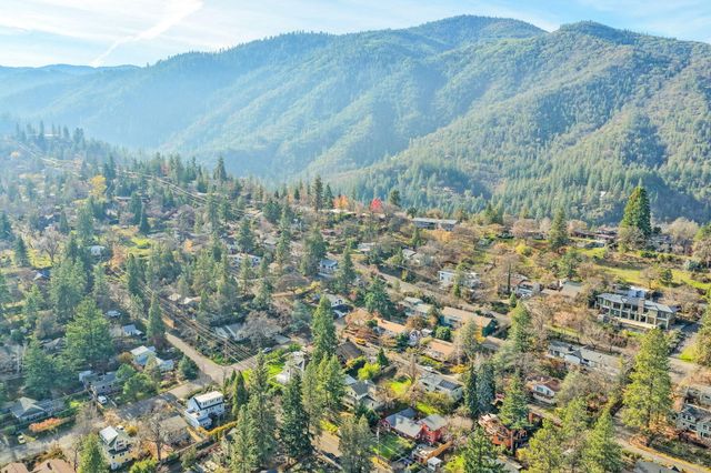 219 Meade Street, Ashland, OR 97520