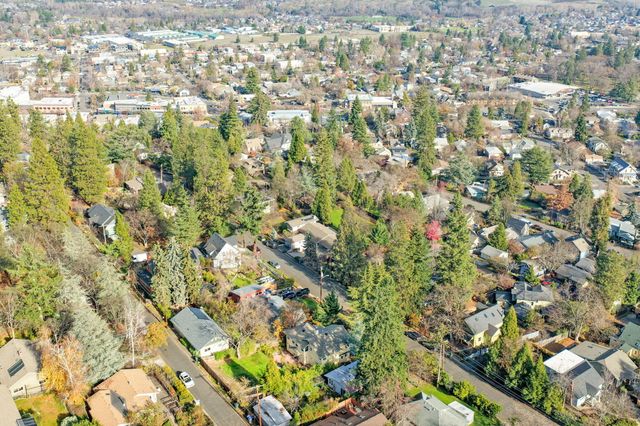 219 Meade Street, Ashland, OR 97520