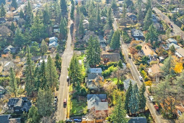 219 Meade Street, Ashland, OR 97520