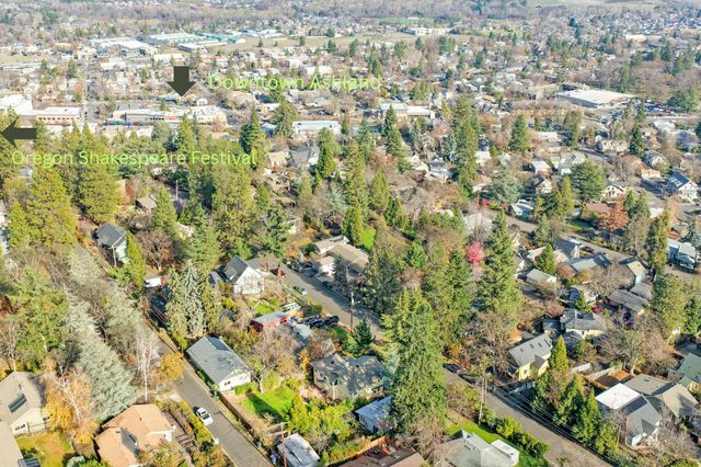 219 Meade Street, Ashland, OR 97520