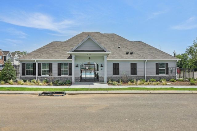 739 Ashbrook Drive, Lebanon, TN 37087