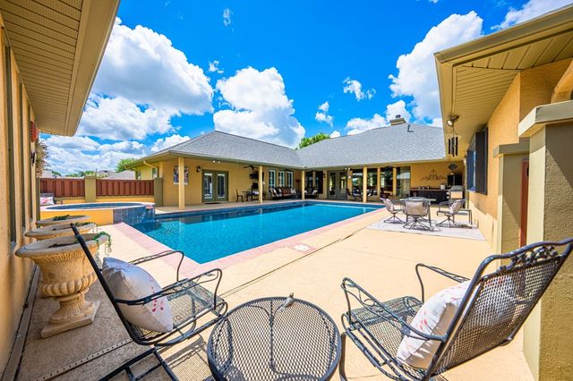 516 Winged Foot Lane, Kerrville, TX 78028