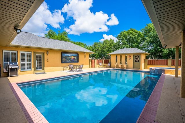 516 Winged Foot Lane, Kerrville, TX 78028