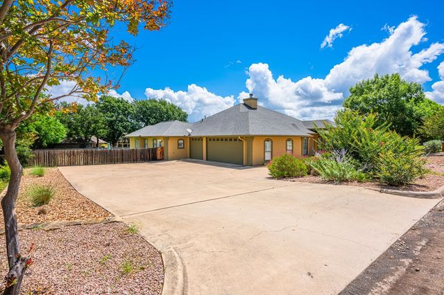 516 Winged Foot Lane, Kerrville, TX 78028