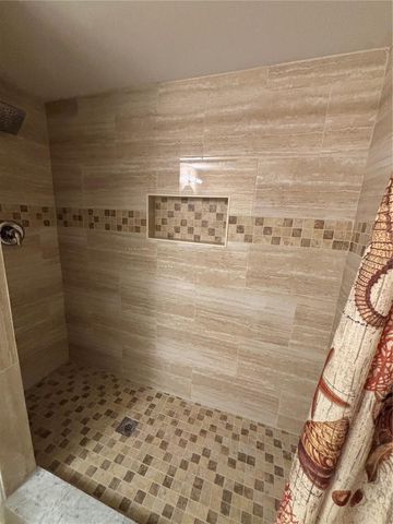 1968 TOUCAN WAY 1404, Sarasota, FL 34232