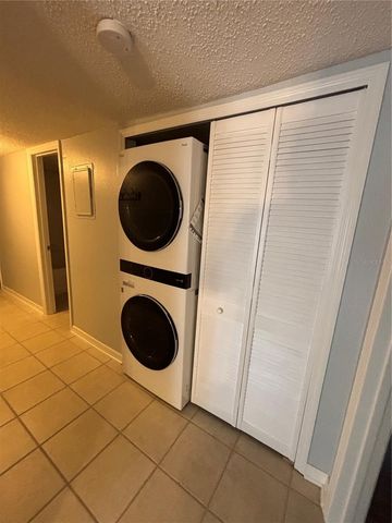 1968 TOUCAN WAY 1404, Sarasota, FL 34232