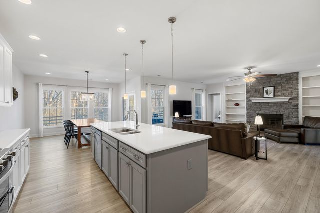 213 Red Cedar Drive, Nicholasville, KY 40356