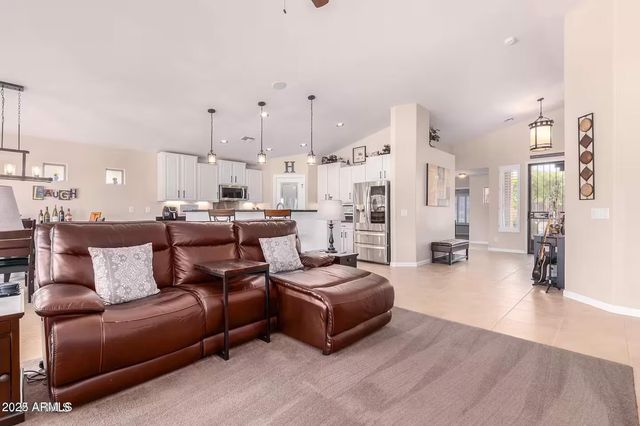 17522 W DESERT SAGE Drive, Goodyear, AZ 85338