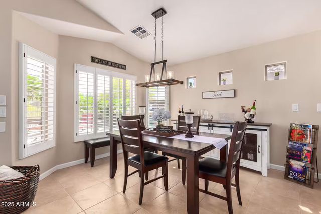 17522 W DESERT SAGE Drive, Goodyear, AZ 85338