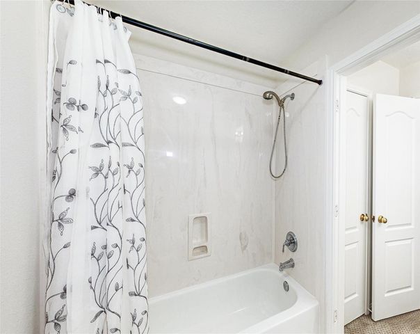 1210 Cambridge Court, Seabrook, TX 77586