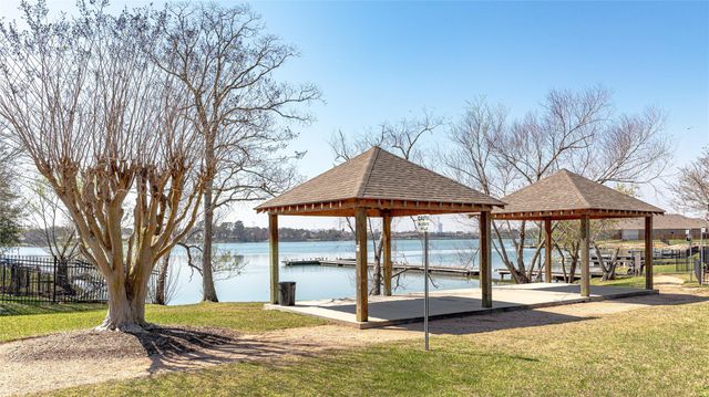 1210 Cambridge Court, Seabrook, TX 77586