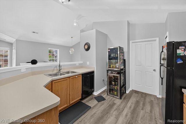 4077 Berkeley Avenue, Canton, MI 48188