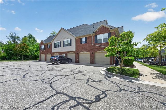 4077 Berkeley Avenue, Canton, MI 48188