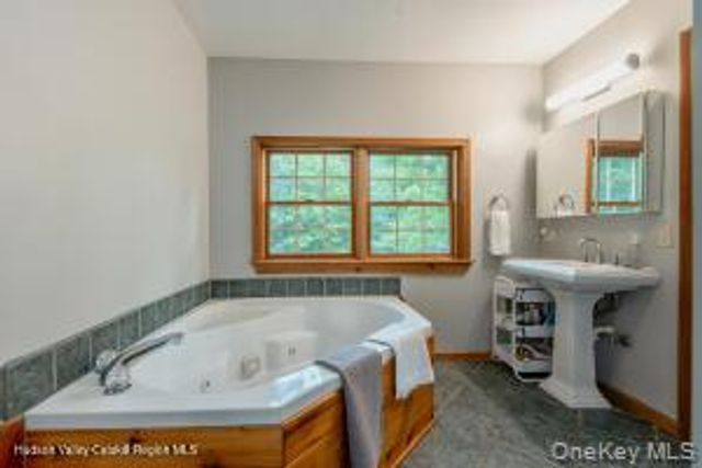 20 Pennsylvania Avenue, Palenville, NY 12414