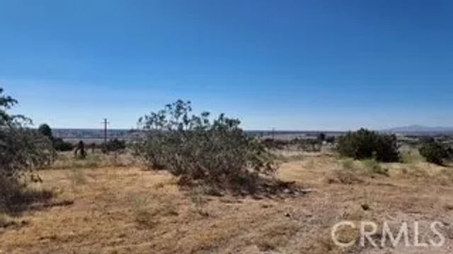 7676 Juniper, Apple Valley, CA 92308