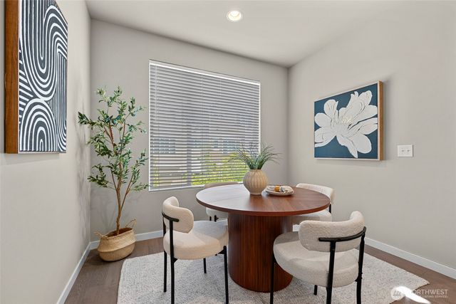 347 Vashon Court NE, Renton, WA 98059