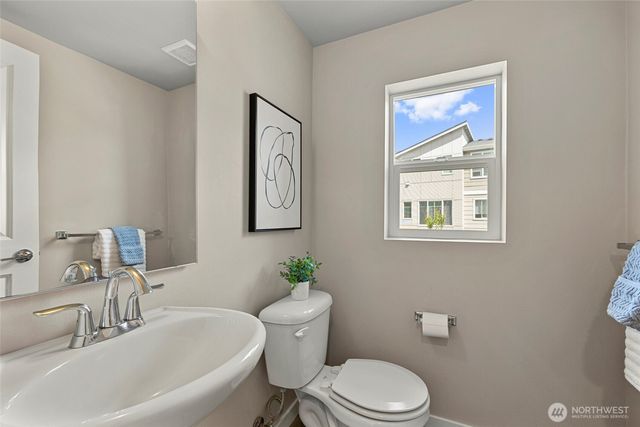 347 Vashon Court NE, Renton, WA 98059