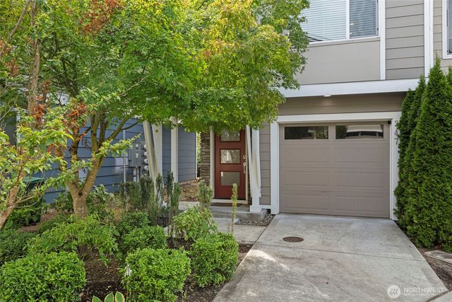 347 Vashon Court NE, Renton, WA 98059