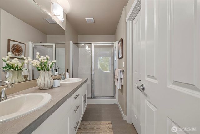 347 Vashon Court NE, Renton, WA 98059