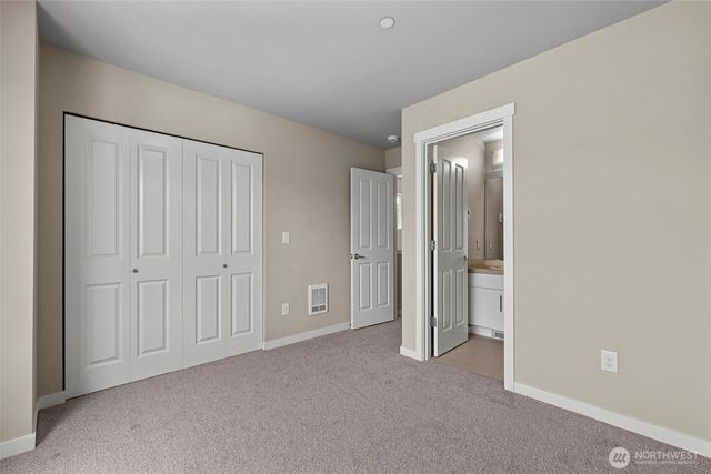 347 Vashon Court NE, Renton, WA 98059