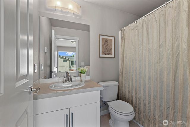 347 Vashon Court NE, Renton, WA 98059