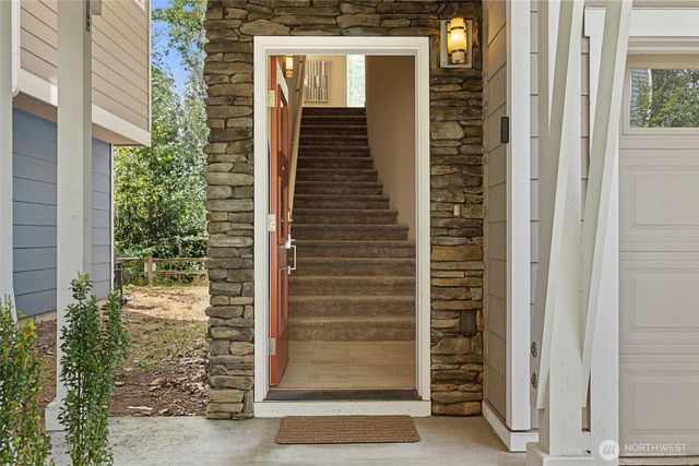 347 Vashon Court NE, Renton, WA 98059