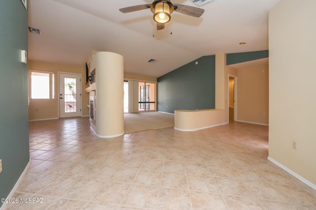 830 W Welcome Way, Green Valley, AZ 85614