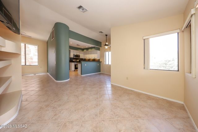 830 W Welcome Way, Green Valley, AZ 85614