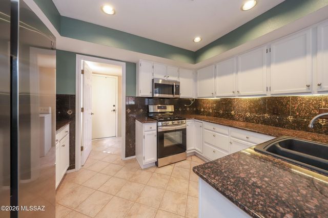 830 W Welcome Way, Green Valley, AZ 85614