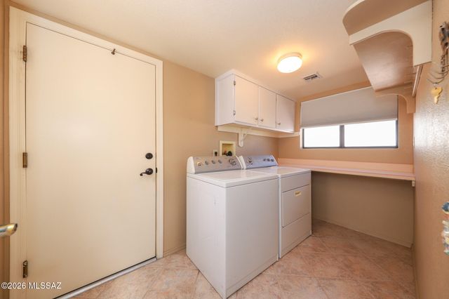 830 W Welcome Way, Green Valley, AZ 85614