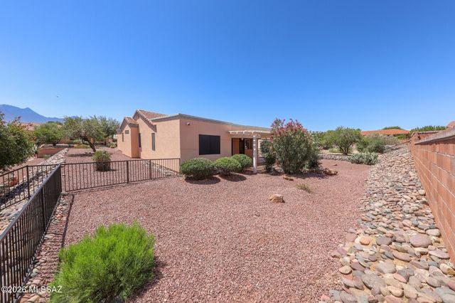 830 W Welcome Way, Green Valley, AZ 85614
