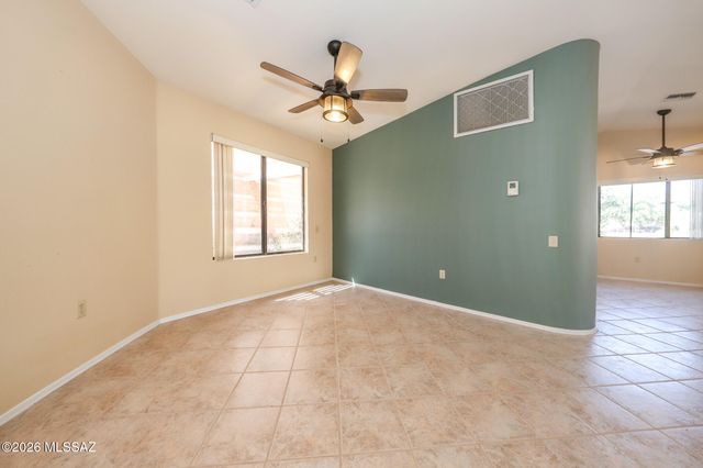 830 W Welcome Way, Green Valley, AZ 85614