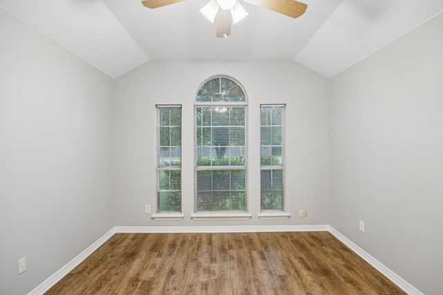 303 Vista Ridge Drive, Venus, TX 76084