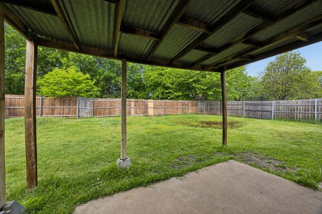 303 Vista Ridge Drive, Venus, TX 76084