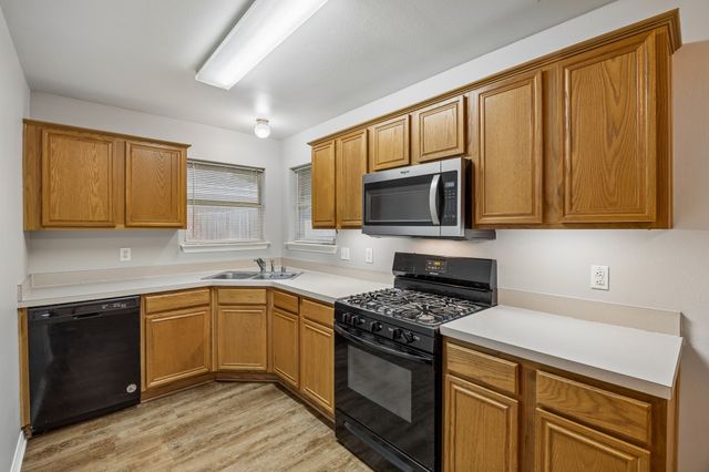 303 Vista Ridge Drive, Venus, TX 76084
