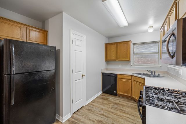 303 Vista Ridge Drive, Venus, TX 76084