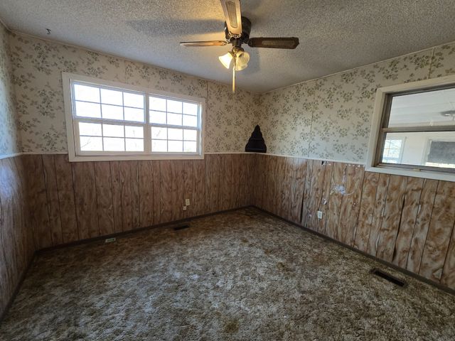 601 Anglin Ridge Rd, Dover, TN 37058