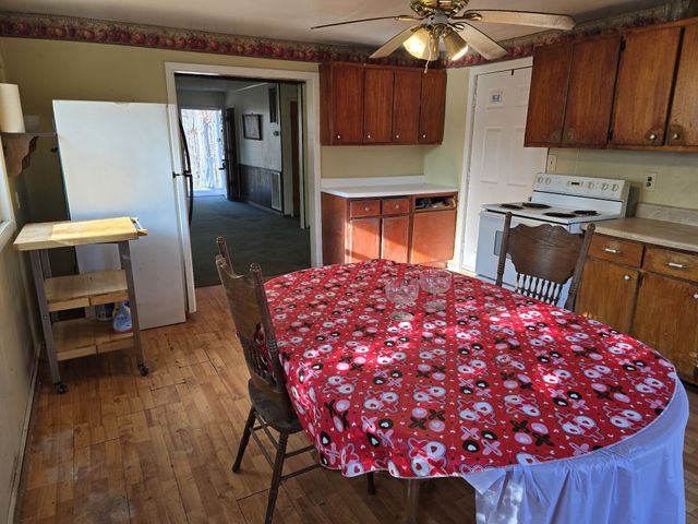 601 Anglin Ridge Rd, Dover, TN 37058